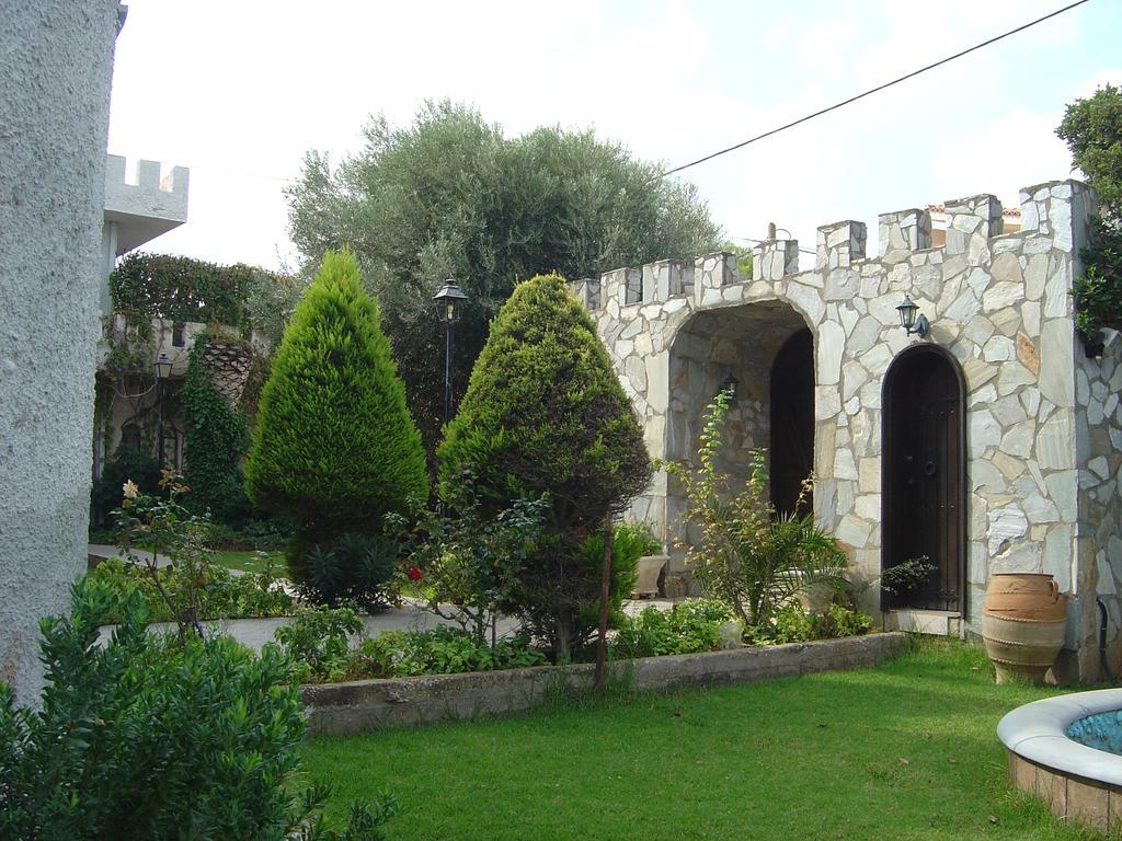 Castle By The Sea Villa Artemida  Exterior photo